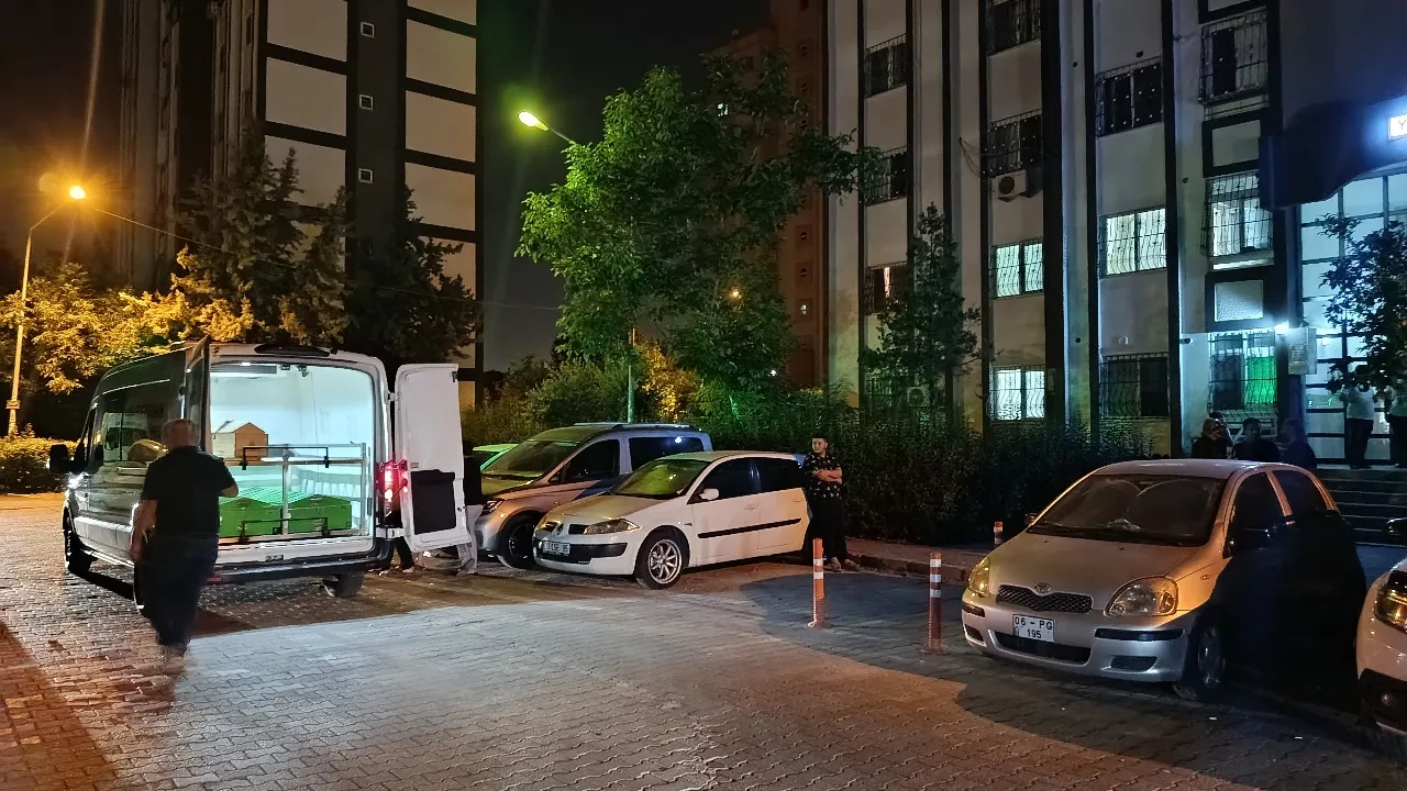Boşanmak isteyen eşine uykuda pusu kurdu: Cinayet büro dedektifleri yakaladı