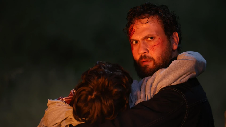 Aras Bulut İynemli başrollü Netflix dizisi Eve Giden Yol'un çekimleri başladı