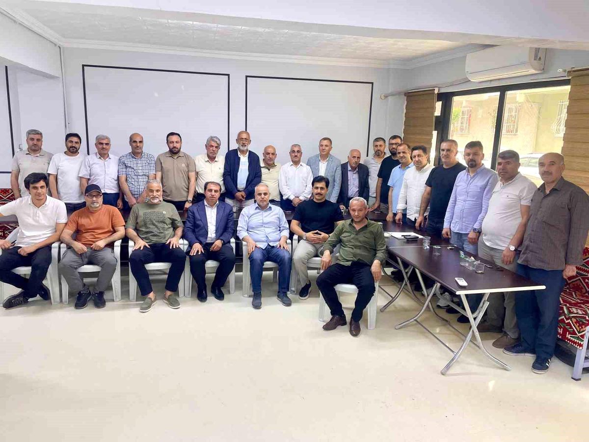 Alikanlılar Derneği'nde Abuzer Altun güven tazeledi