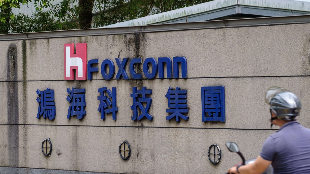 Nvidia rüzgarı çevresini de besliyor: Foxconn'un satışları yapay zeka talebiyle sert yükseldi