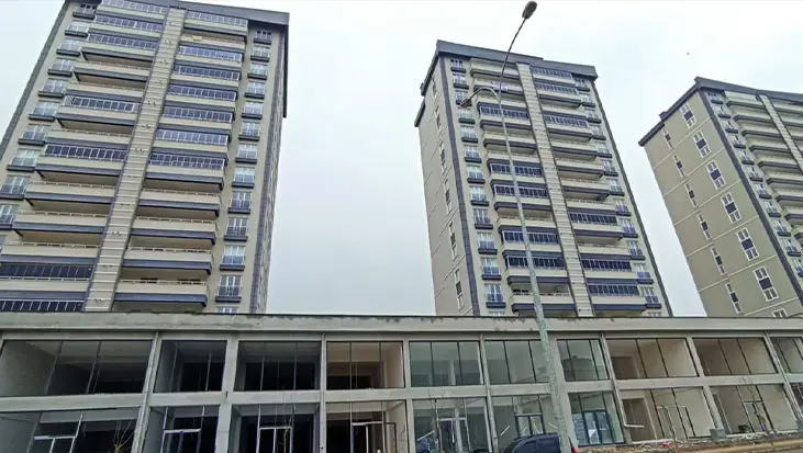 Onlarca kişi depremde ölmüştü! Bad-ı Saba Konutları’na ilişkin 2 kamu görevlisi hakkında dava açıldı
