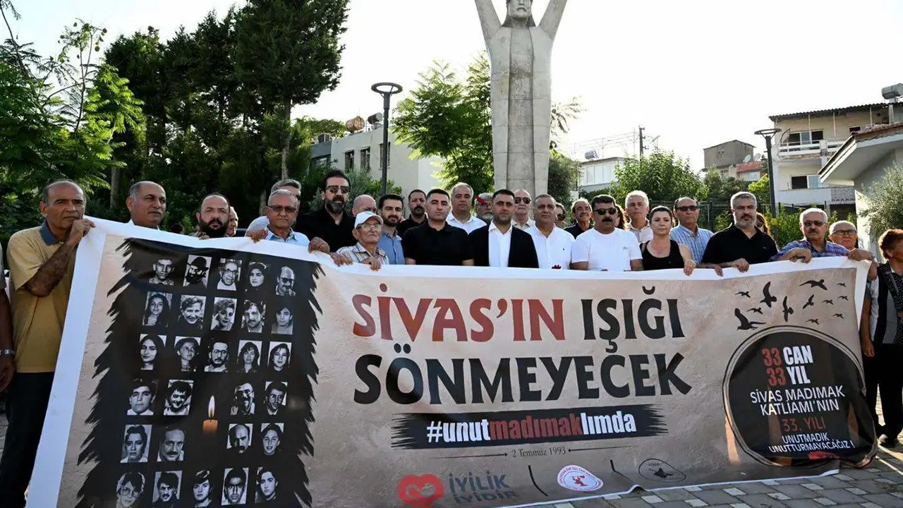 Madımak'ta hayatını kaybeden sanatçı ve aydınlar, Çukurova'da alındı