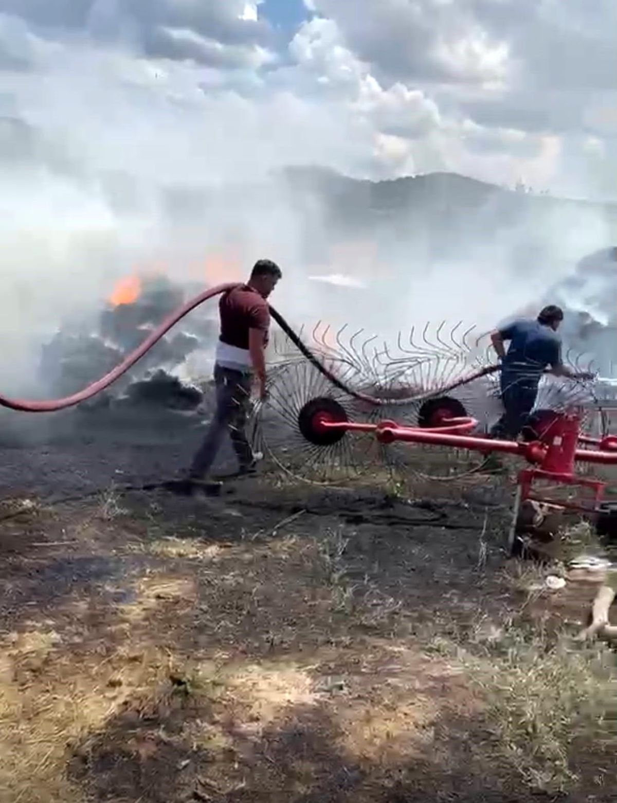 Burdur'da samanlık yangını
