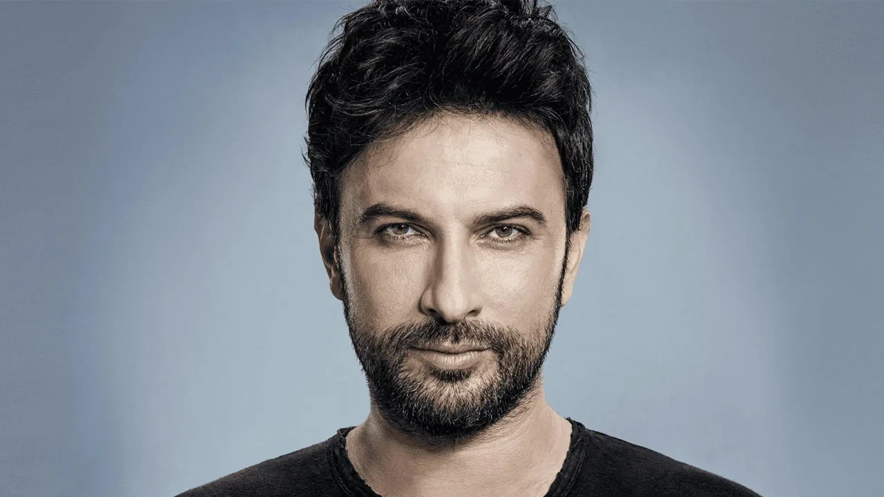 “Dortmund’da duygusal gece: Tarkan’dan ‘Uzun İnce Bir Yoldayım’ yorumu