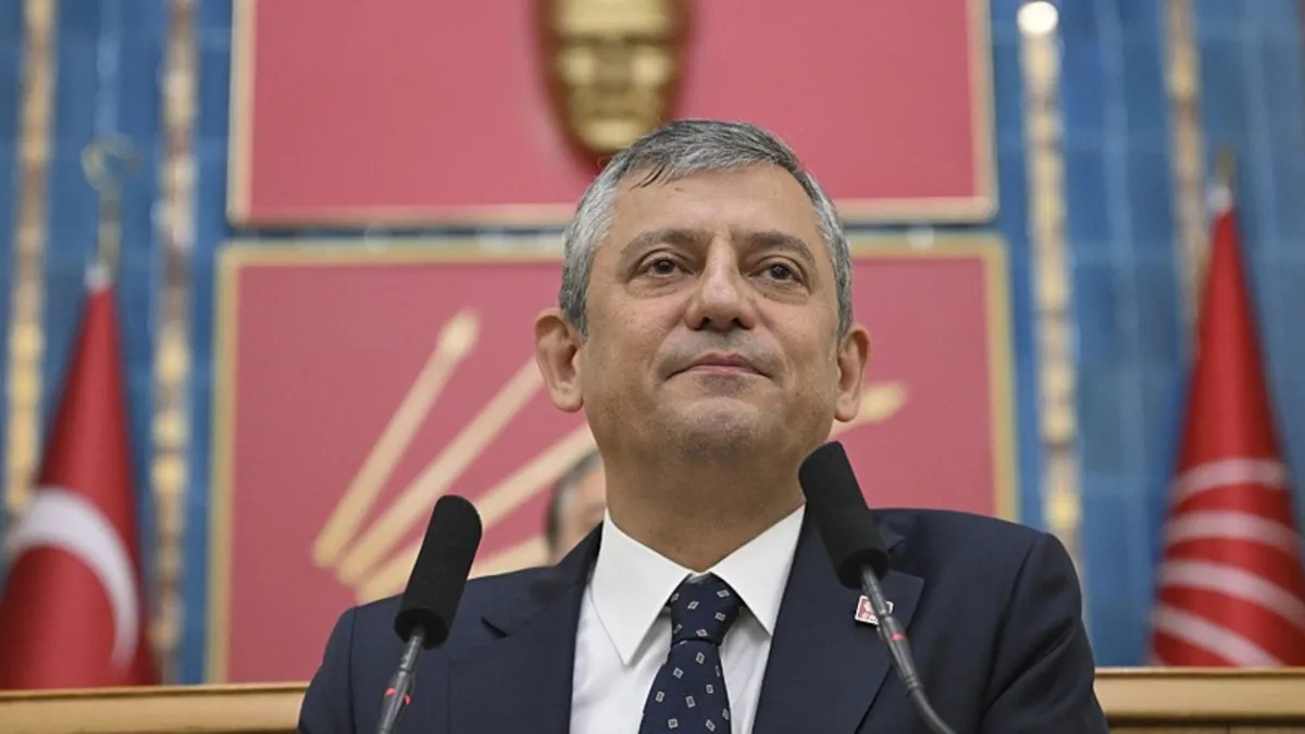 Alman gazı İngiliz cilası! Özgür Özel'in yeni partisine Batı medyasından destek geldi