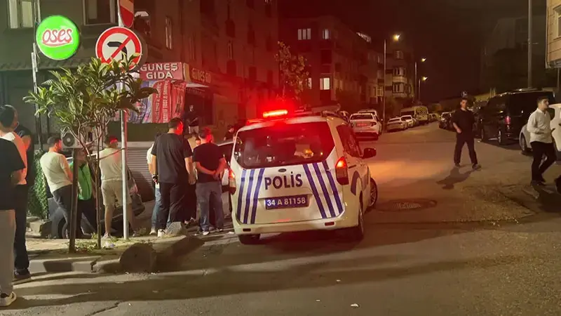 Gaziosmanpaşa'da motosikletli şüphelinin silahlı saldırısında yaralandı; iş yerine sığındı