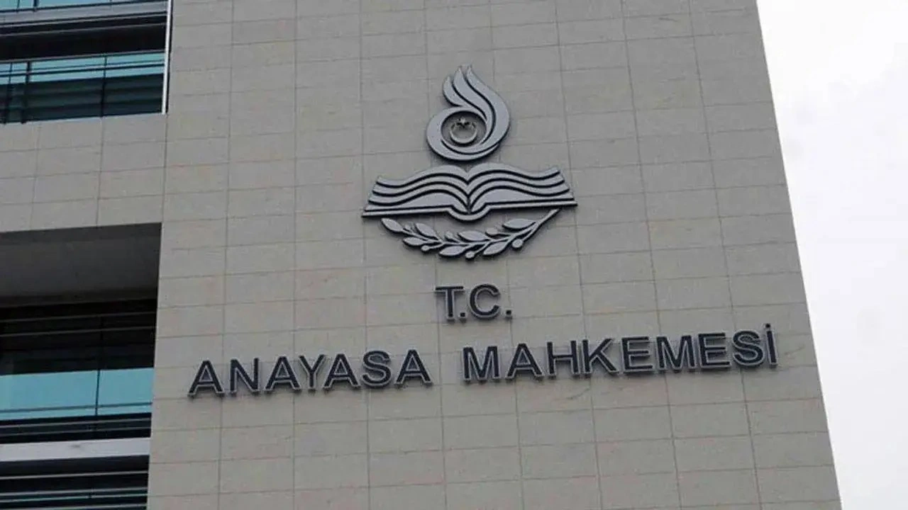 AYM’den yürütme ve yasamaya hukuk freni