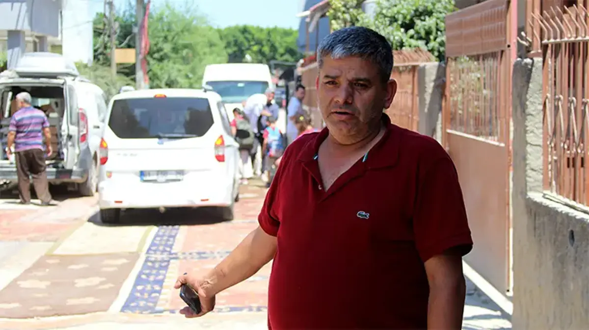 Adanalıların toz isyanı: Yapılmayan yola halı serdiler