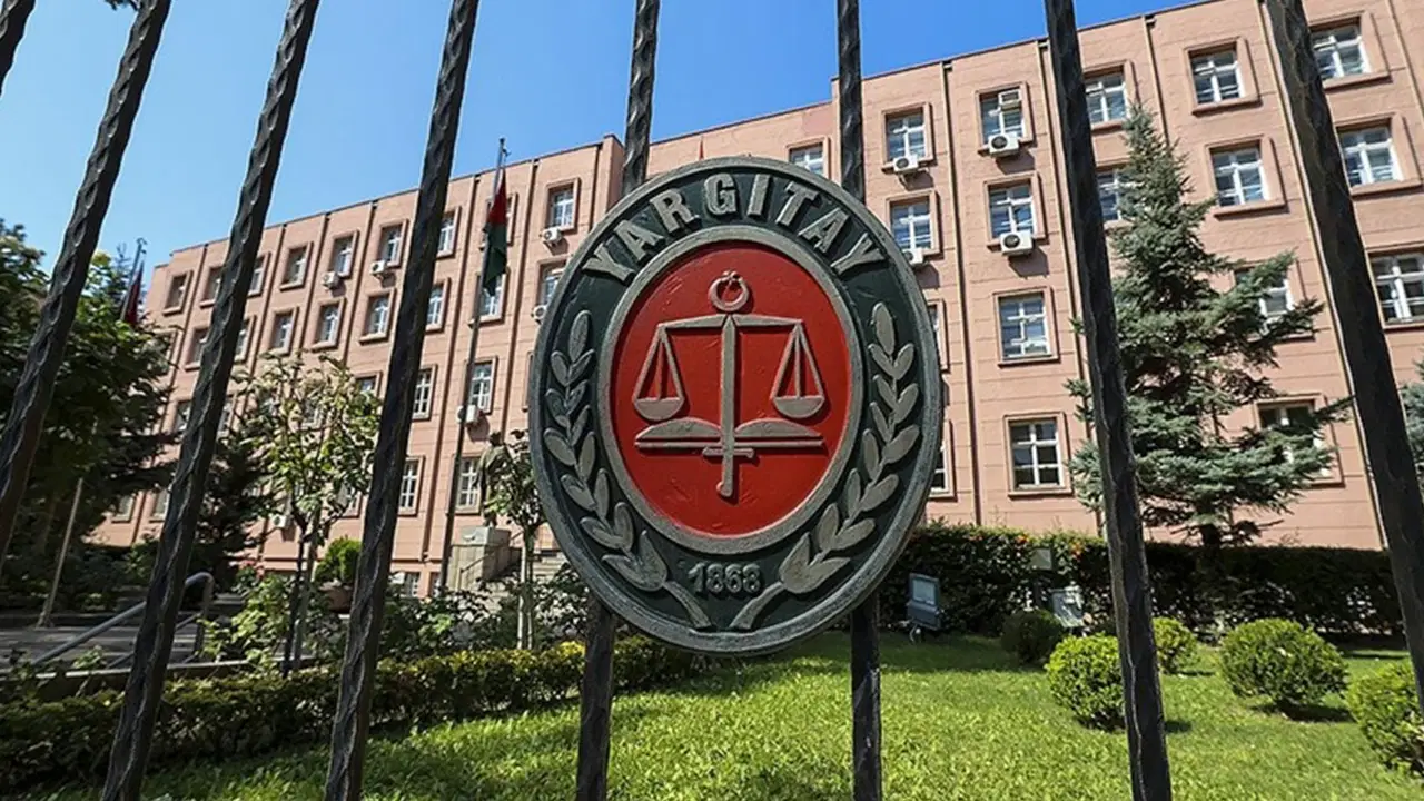 Yargıtay'dan emsal karar: İşyerinde küfür ve hakaret tazminatı yaktı