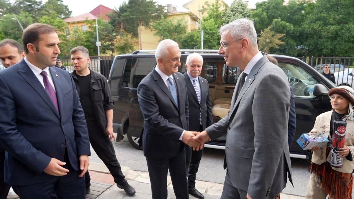 Sağlık Bakanı Memişoğlu: "Dünyada söz sahibi bir tedavi hizmetleri başarımız var"