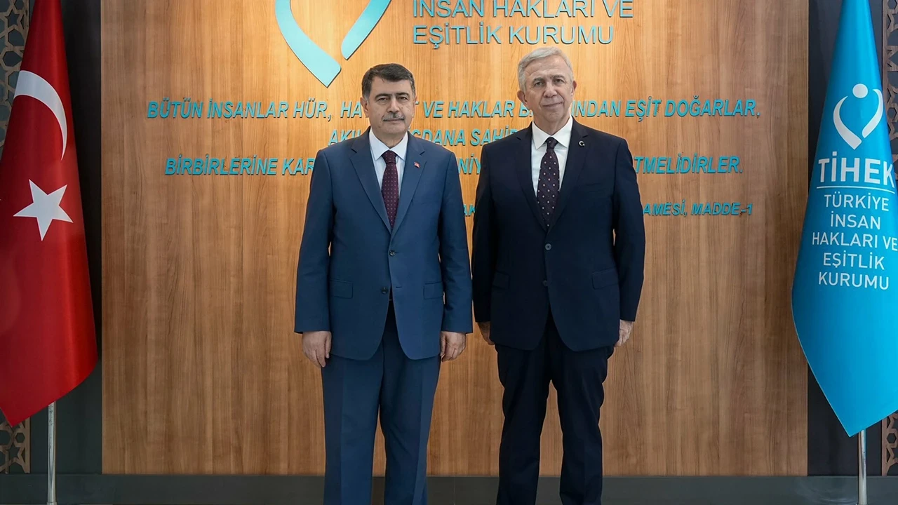 Mansur Yavaş'tan Vasip Şahin'e hayırlı olsun ziyareti