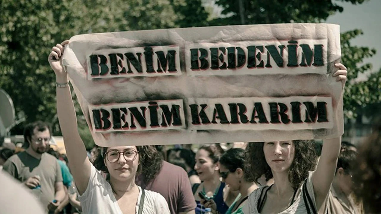 100'den fazla doktora 'sezaryen' cezası