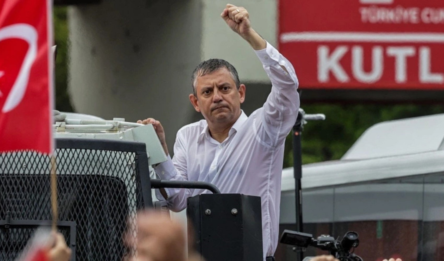 CHP’de kritik toplantı iddiası: Özgür Özel milletvekilleriyle buluşuyor