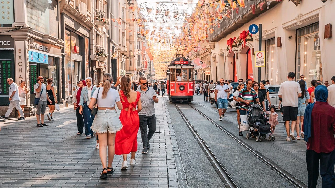 Yarın Her Şey Değişiyor! Markette, Restoranda ve Trafikte Yeni Dönem