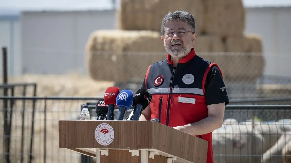 Bakan Yumaklı rekoru duyurdu: 21 günde 1 milyon tonluk ürün alındı