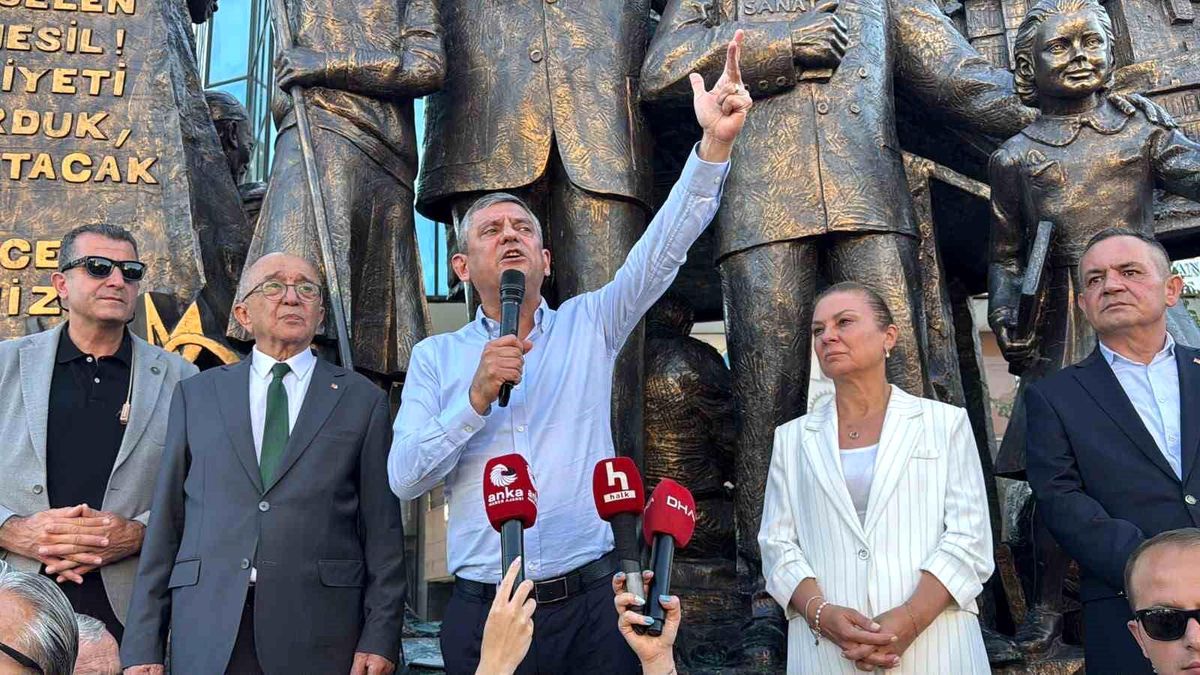 Özgür Özel'den Deniz Göktaş'a destek