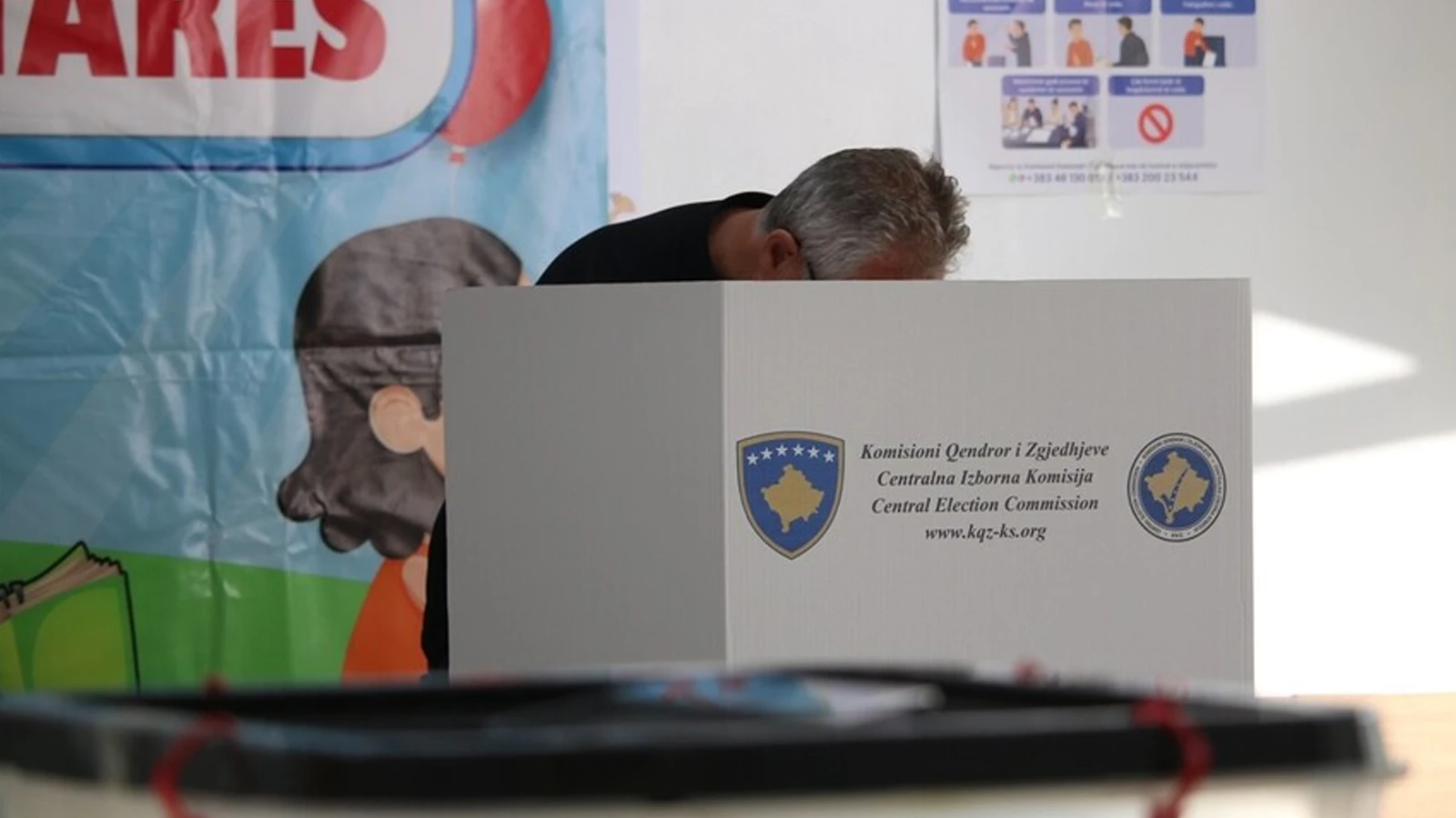 Kosova'daki erken genel seçimlerin kesin sonuçları açıklandı