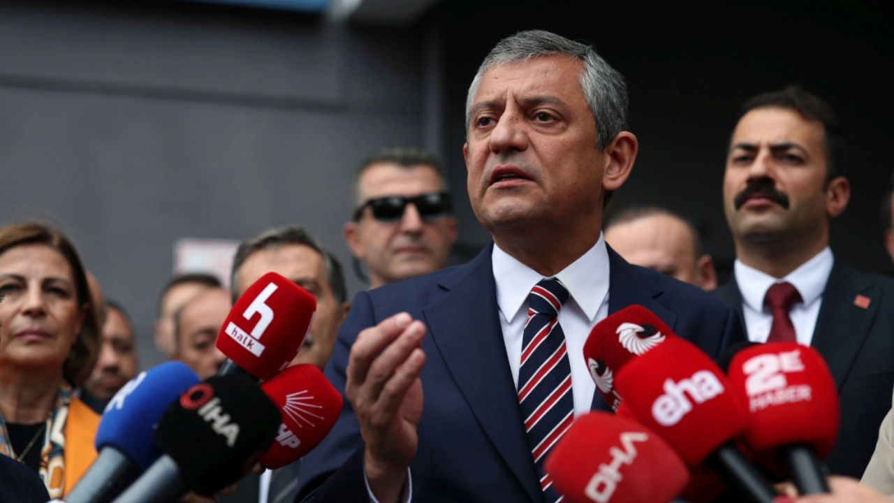 Özgür Özel: Sabrın taştığı yerde yeni partiyi kurar yine birinci oluruz