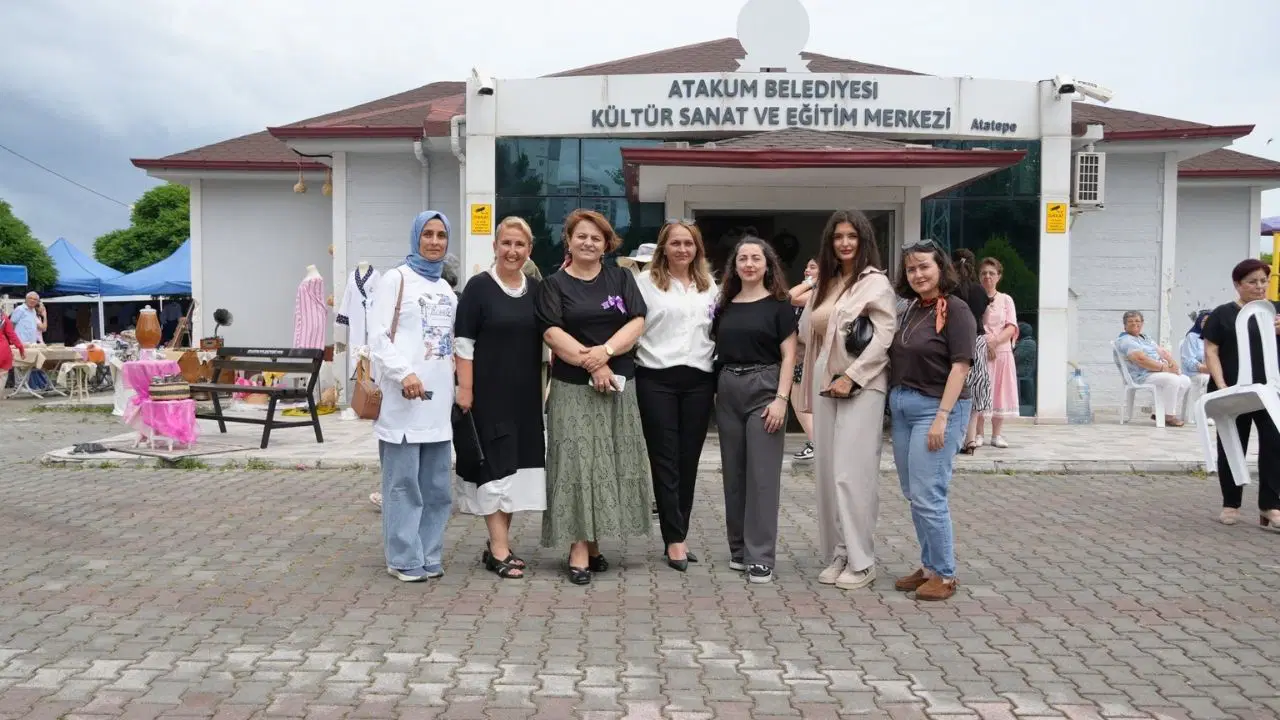 Atakumlu kadınlar sergide buluştu