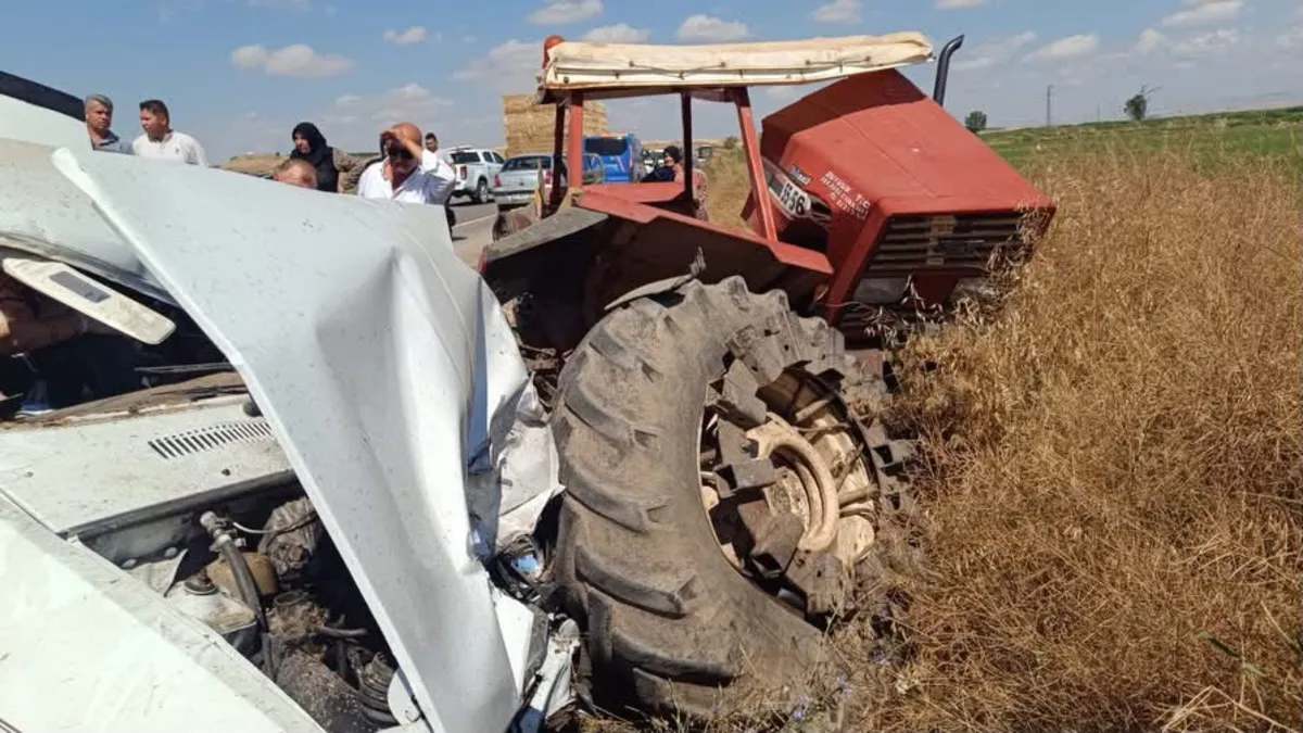Çankırı'da feci kaza: Otomobil traktöre ok gibi saplandı! 3 ölü, 1 yaralı