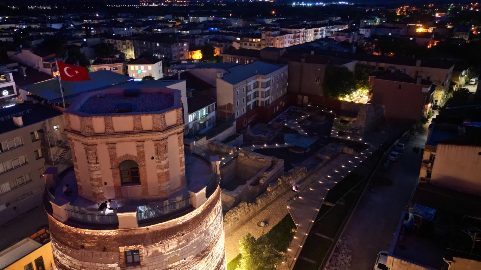 Bakan Ersoy paylaştı! Edirne'nin tarihi saat kulesi yeniden ziyarete açıldı