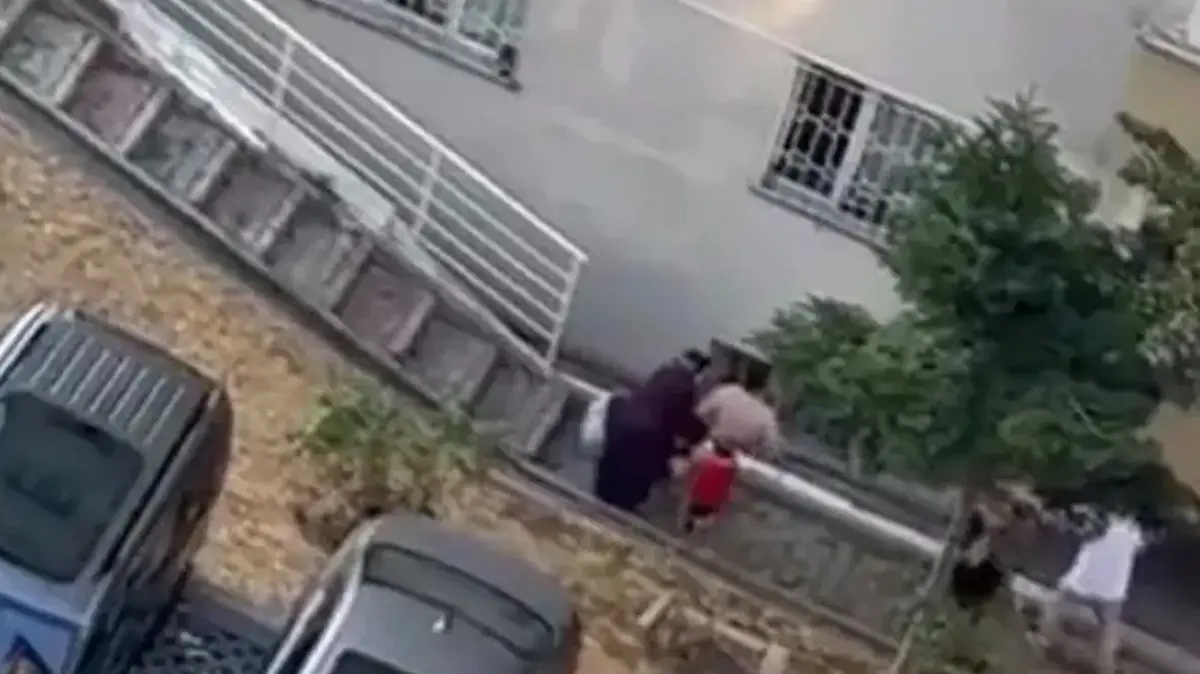 Kağıthane'de korkunç olay: 9. kattan düşen bebek hayatını kaybetti