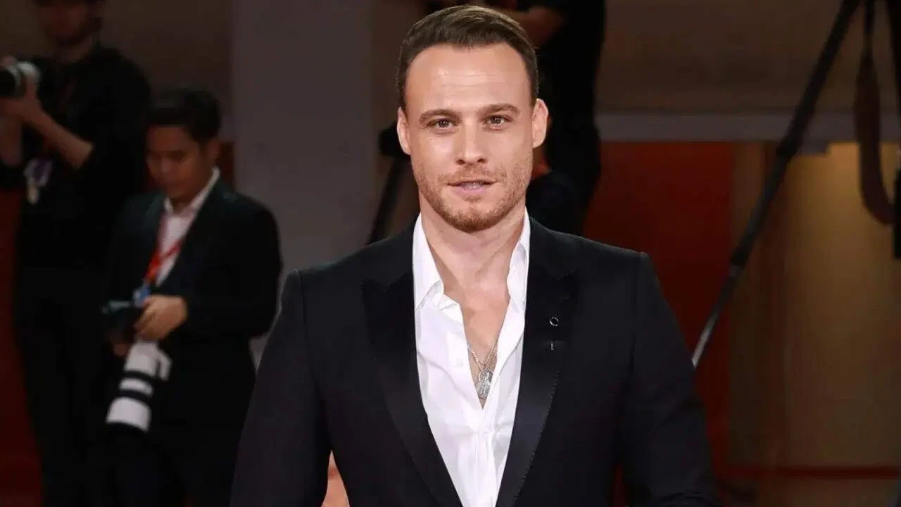 Kerem Bursin aşkı pahalıya patladı, hayatının şokunu yaşadı: 1.8 Milyon TL'lik vurgun!