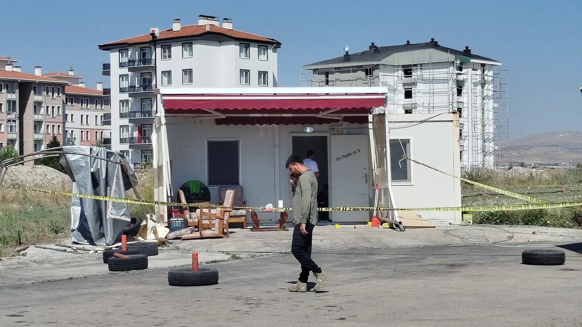 Afyonkarahisar'da minibüs durağında kanlı hesaplaşma