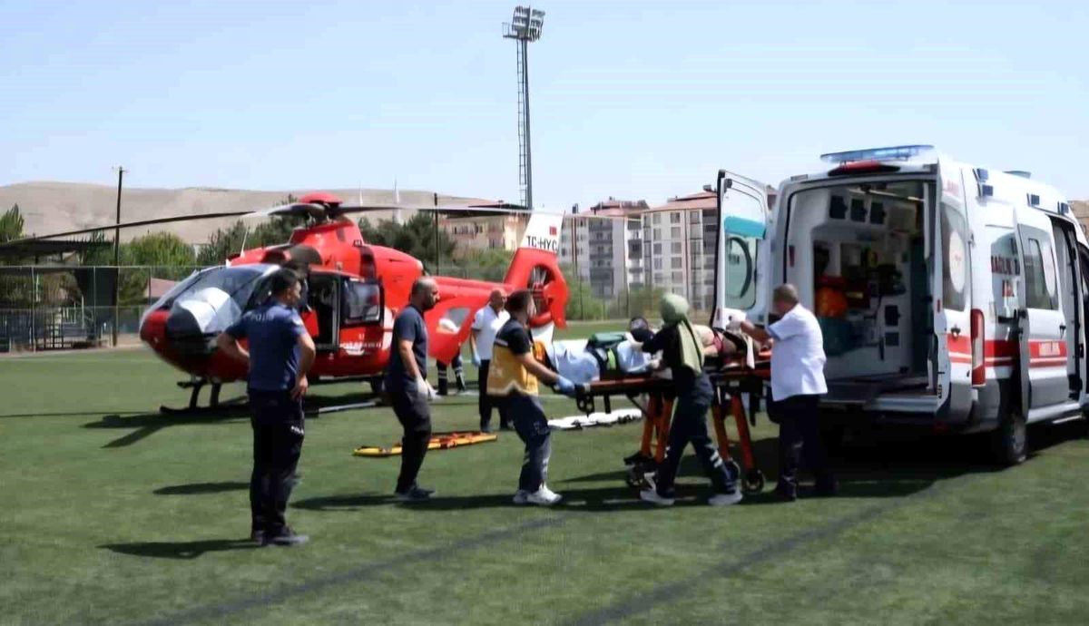 84 yaşındaki hasta ambulans helikopterle Malatya'ya getirildi