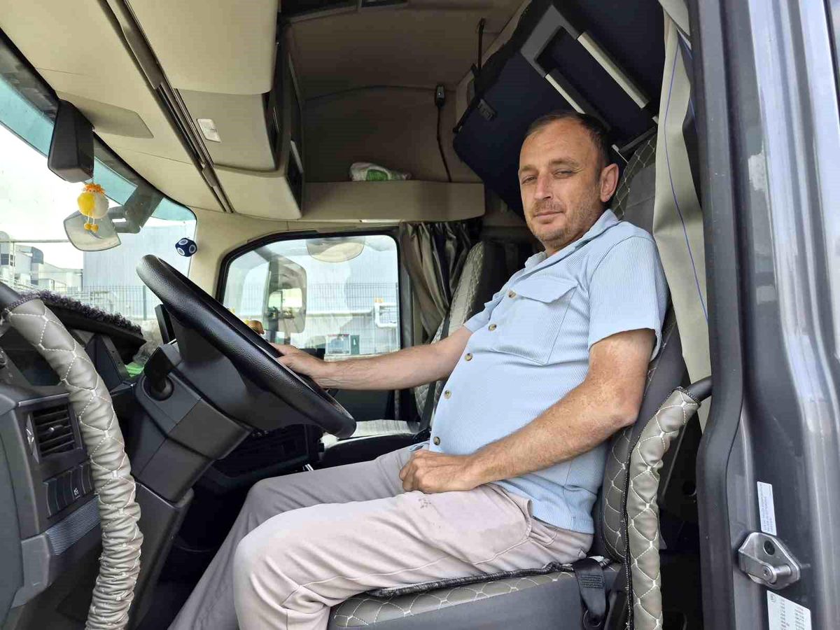 Genç tır şöförünün meslek aşkı