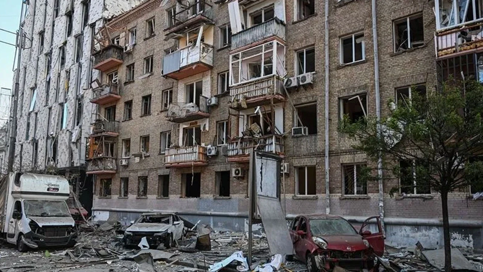 Kiev Belediye Başkanı Kliçko, kentin hava saldırısı altında olduğunu açıkladı