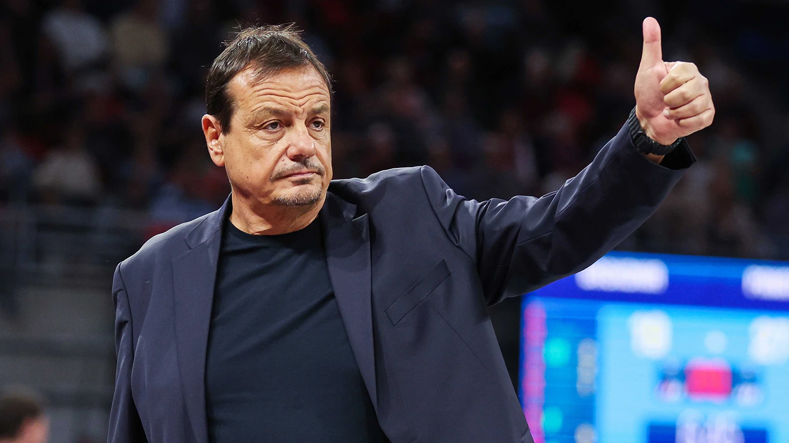 Ergin Ataman'dan Olympiacos taraftarlarına tepki: "Türk olmaktan gurur duyuyorum"