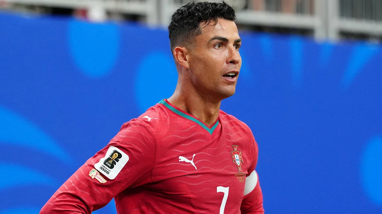 Ronaldo maç sonu Messi sorusunu geçiştirdi