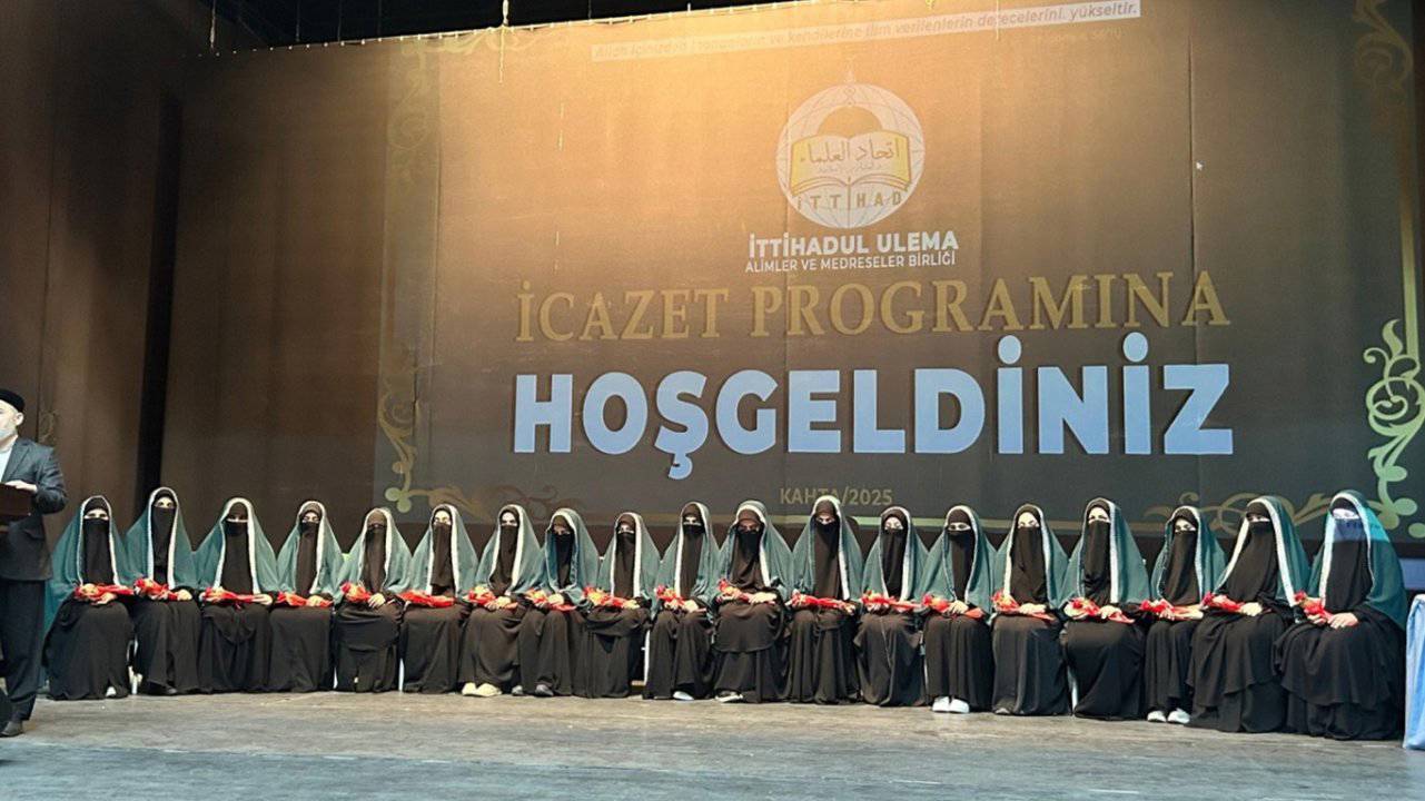 102 yıl önce kapatılmışlardı: Medreseler Birliği'nden gövde gösterisi gibi "icazet" töreni