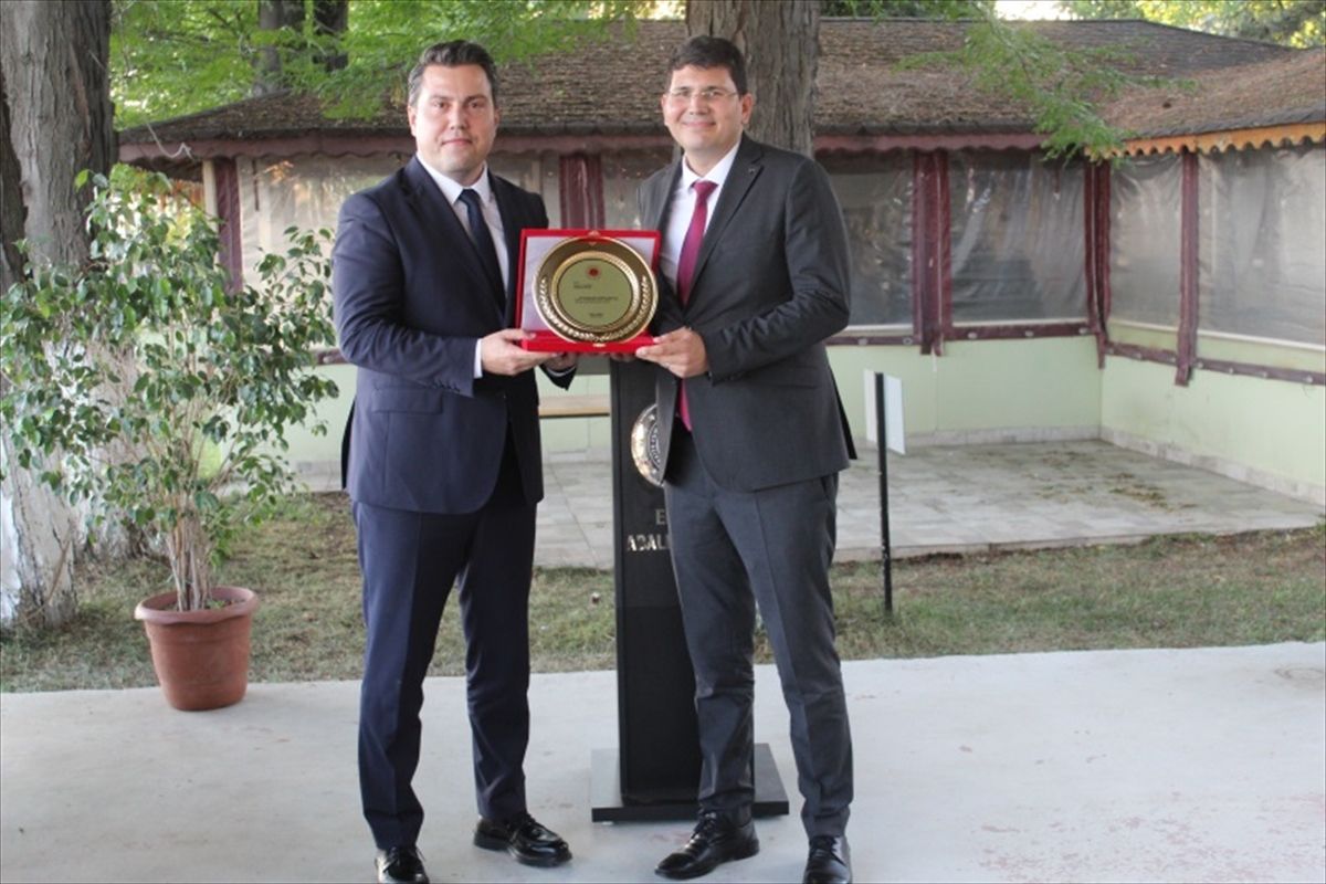 Edirne'de tayini çıkan hakim ve savcılara veda programı düzenlendi