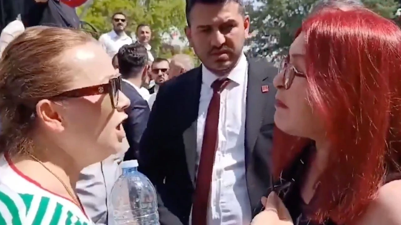 CHP'li kadınlar birbirine girdi! Sokak ortasında Kılıçdaroğlu-Özel kavgası: "Hain diyemezsin"