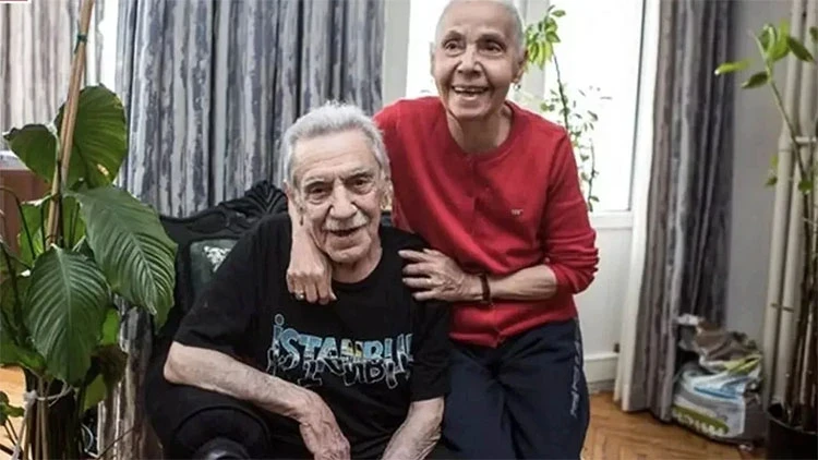 Aydemir Akbaş'ın eşi Beyhan Benek Akbaş hayatını kaybetti