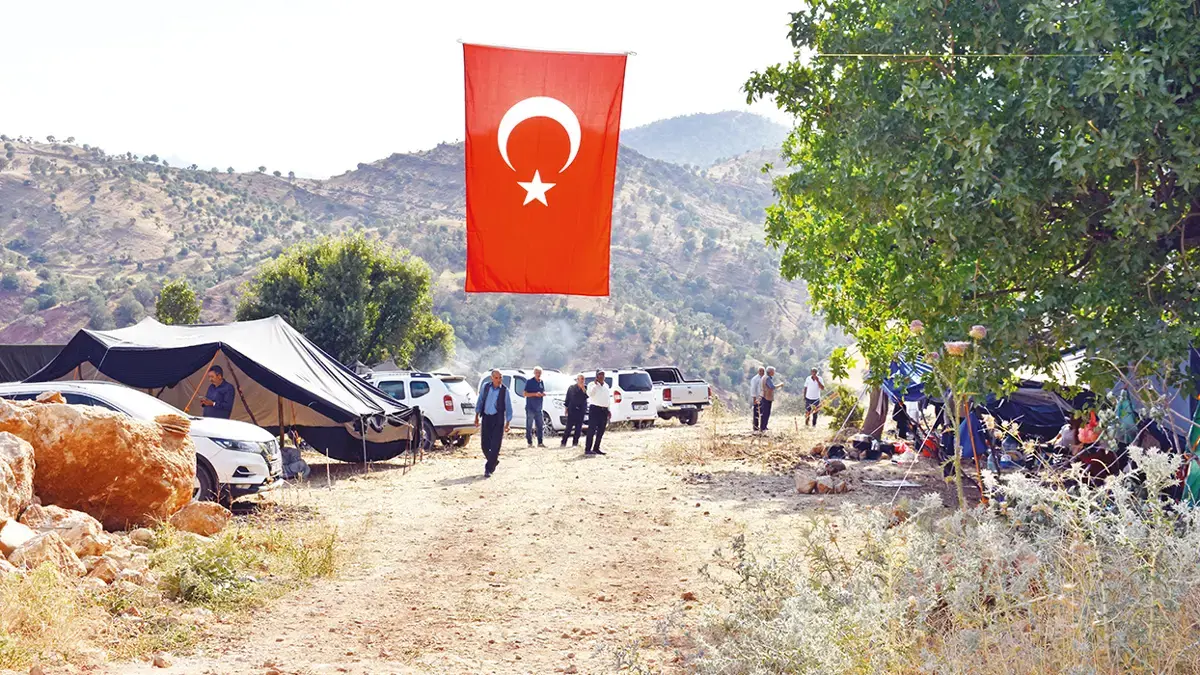 Terörden arındırılan köylerine Türk bayraklı dönüş! 30 yıllık hasret bitti