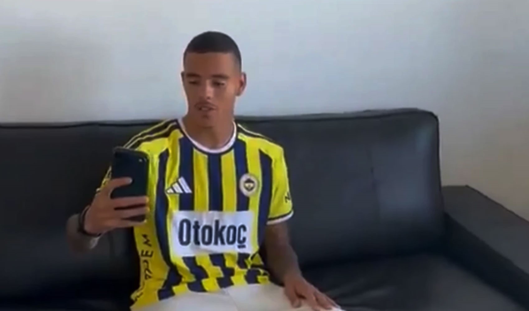 Fenerbahçe'nin yeni transferi Mason Greenwood formayı giydi
