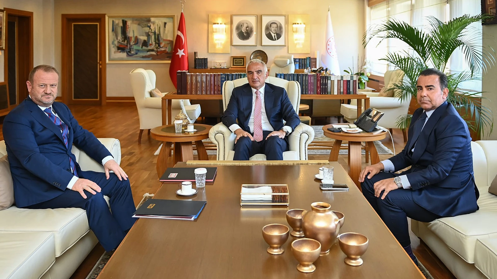 Yayıncılık gündemi Bakanlıkta ele alındı