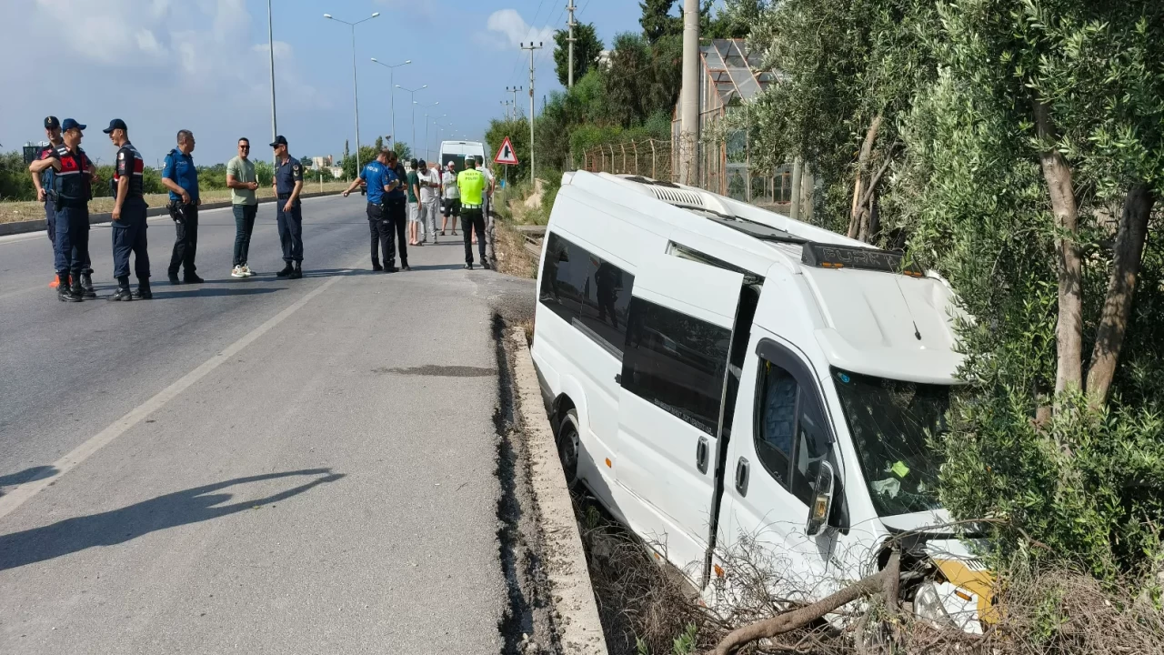Mersin'de yolcu minibüsünde dehşet! Kaçırdığı araçla kaza yaparak öldü