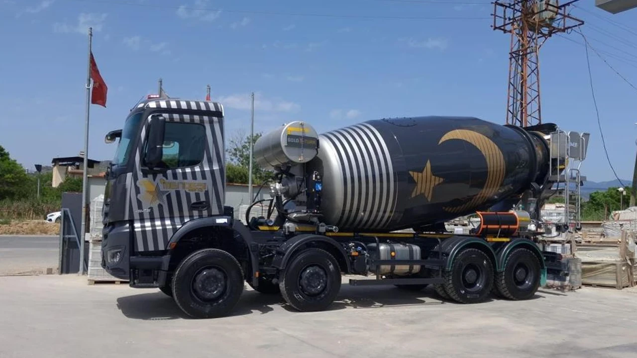 Aydınlı iş insanından göklere selam: SoloTürk tasarımlı beton mikseri yollarda