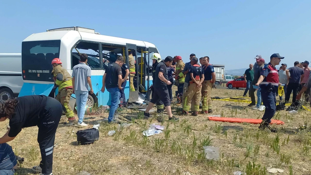 Manisa’daki feci kazada ölü sayısı 2'ye çıktı