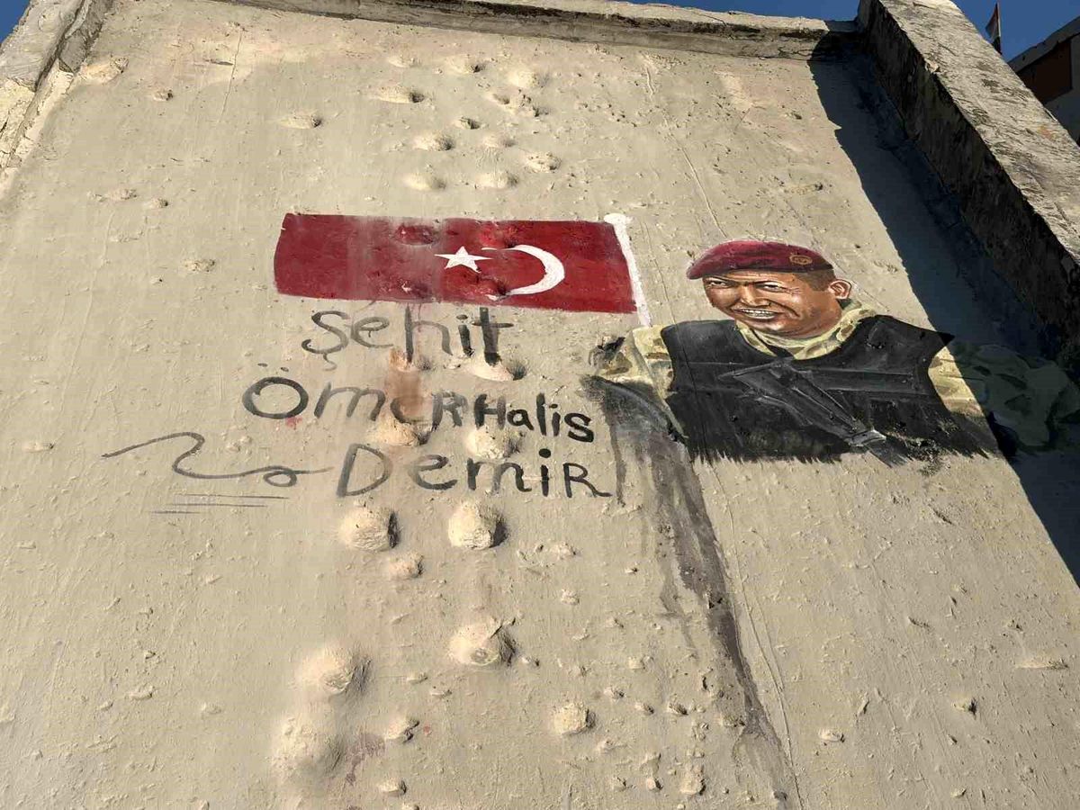Gazze'de enkaza Ömer Halisdemir resmi