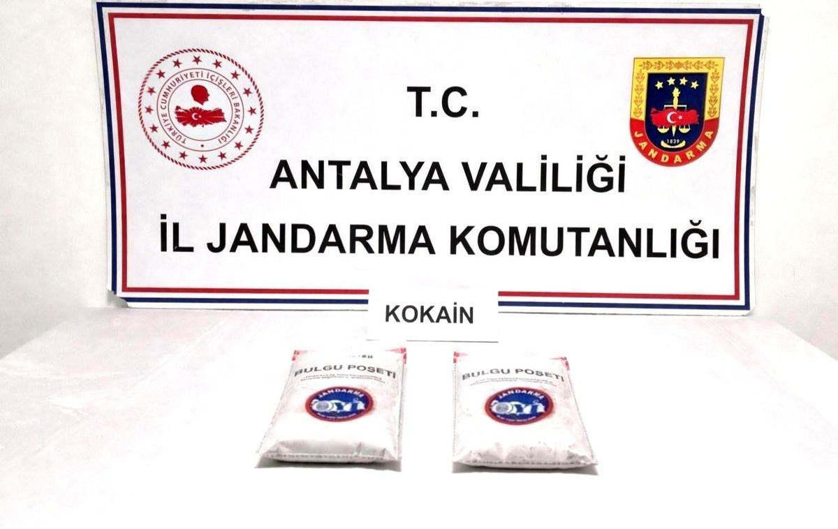 Antalya'da 1,3 kilogram kokain ele geçirildi, 2 şüpheli tutuklandı