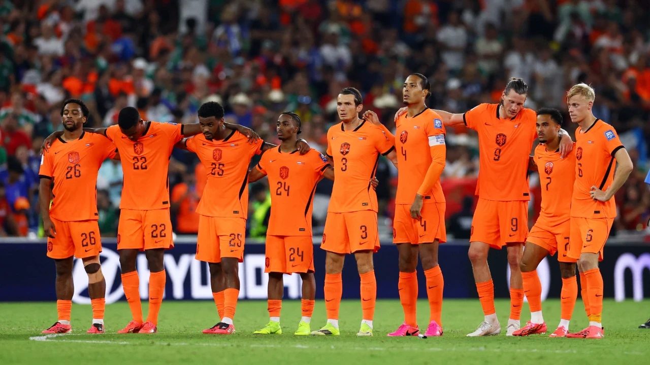 Hollanda'da penaltı kaçıran üç futbolcuya ırkçı saldırı