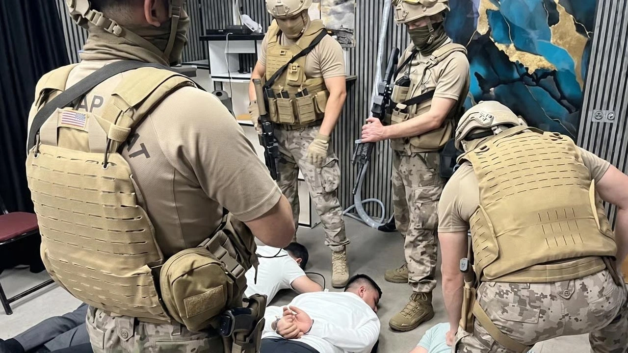 Antalya'da suç örgütü ''Altunlar'' çetesine operasyon: 63 şüpheli yakalandı