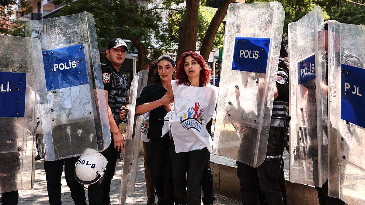 Ankara'da NATO protestosuna polis müdahalesi: Çok sayıda gözaltı