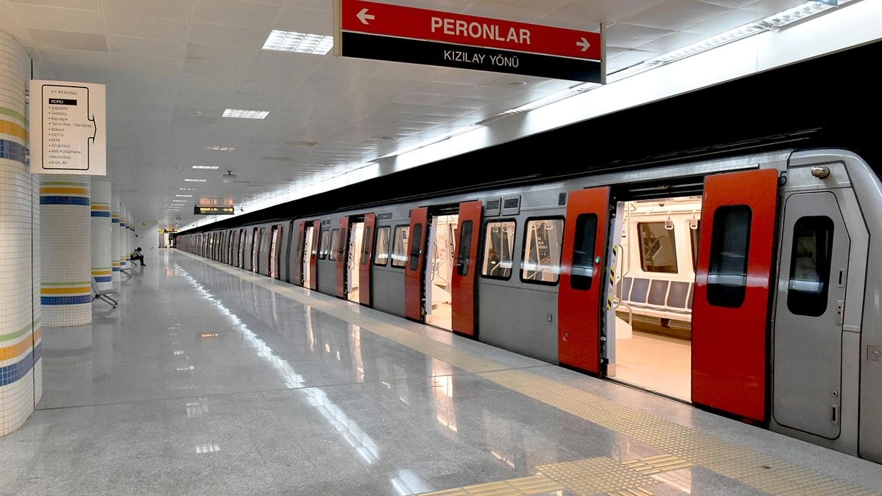 İYİ Parti'nin mitingi öncesi valilik metro durağını kapattı