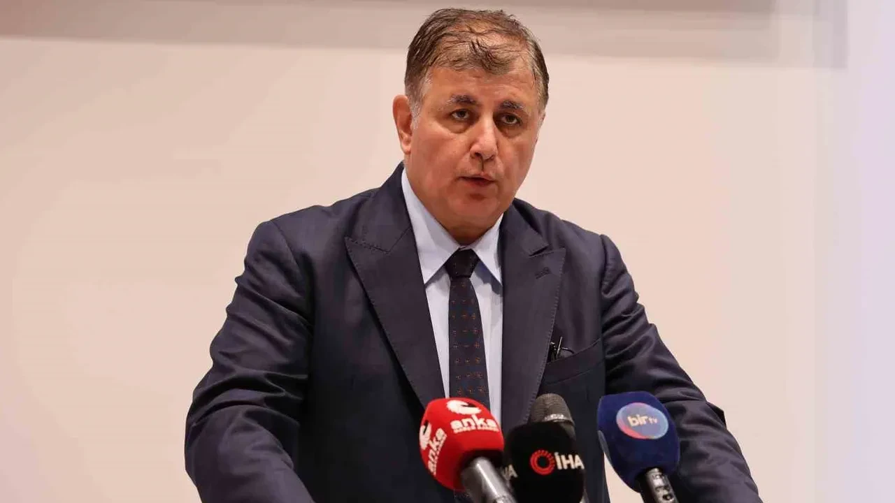 Mustafa Yavuz'dan sarsıcı iddia: CHP'den istifa eden Cemil Tugay AK Parti'ye geçmek için yoğun temasta